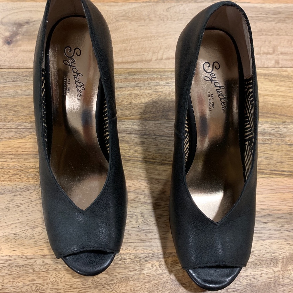 Seychelles peep toe wedges